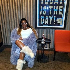 Off-white 2 piece sweater set